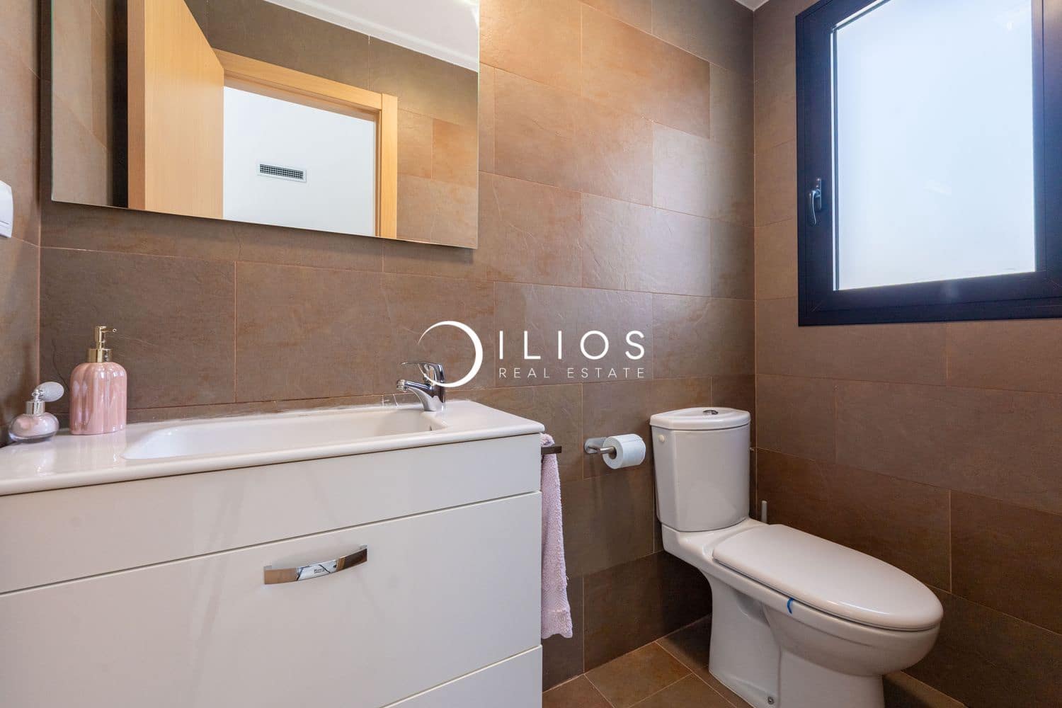 4 soverom Villa til salgs i Chiva med svømmebasseng - € 805 000 (Ref: 9312607)