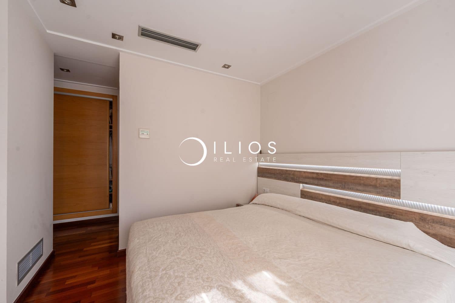 4 bedroom Villa for sale in Chiva with pool - € 789,000 (Ref: 9312607)