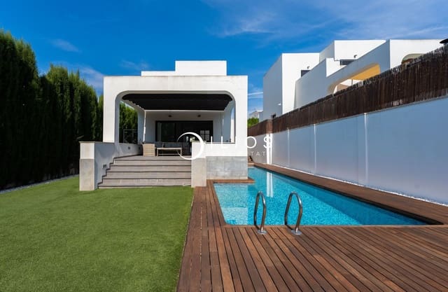4 bedroom Villa for sale in Chiva with pool - € 789,000 (Ref: 9312607)