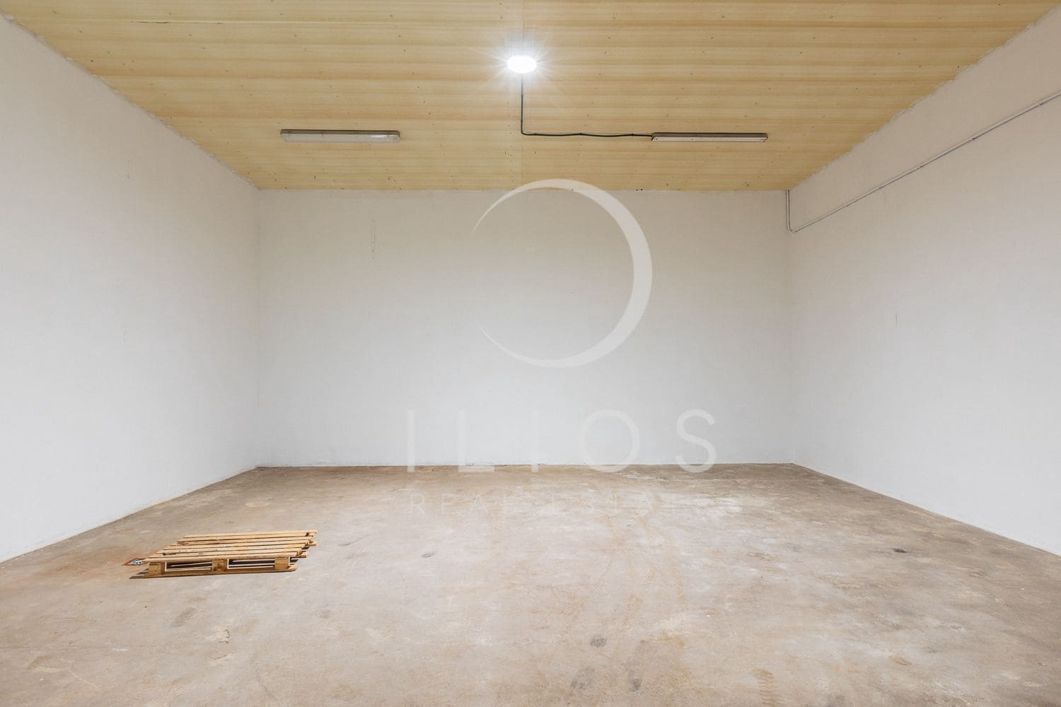 Kaupallinen myytävänä paikassa Vilamarxant / Villamarchante - 2 000 000 € (Ref: 9387662)