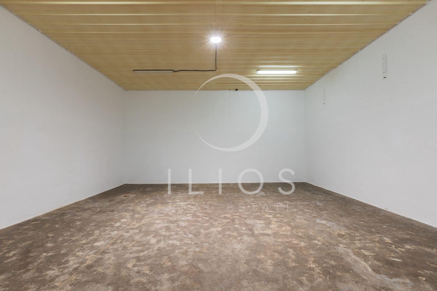 Kaupallinen myytävänä paikassa Vilamarxant / Villamarchante - 2 000 000 € (Ref: 9387662)