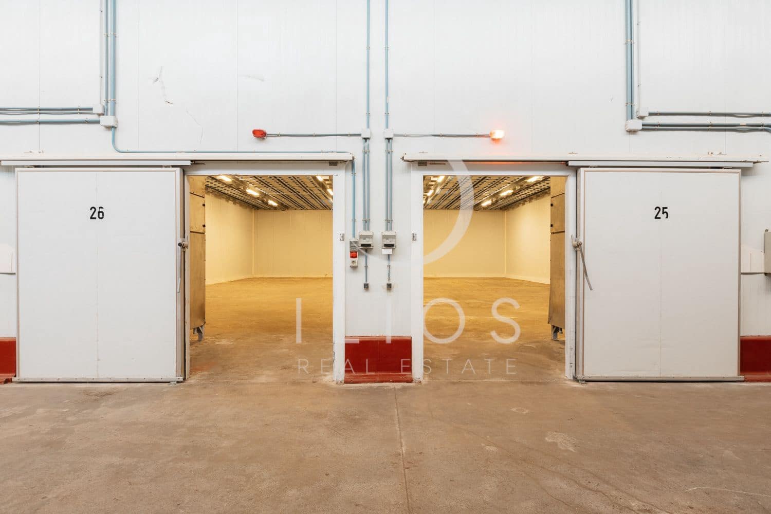 Kaupallinen myytävänä paikassa Vilamarxant / Villamarchante - 2 000 000 € (Ref: 9387662)