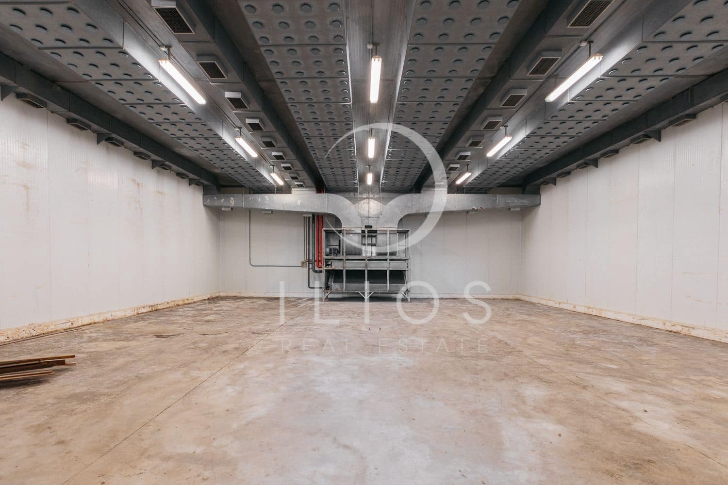 Kaupallinen myytävänä paikassa Vilamarxant / Villamarchante - 2 000 000 € (Ref: 9387662)