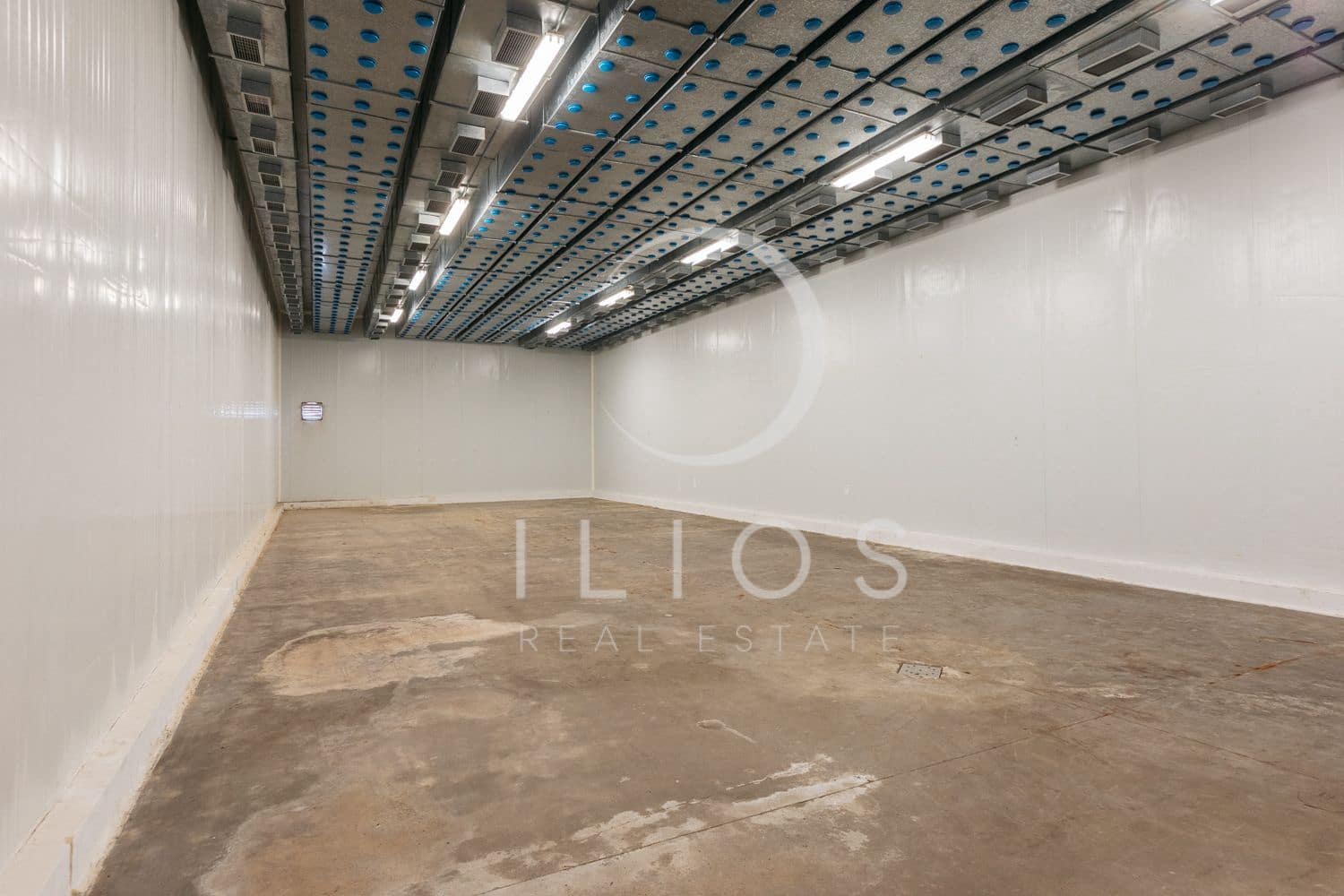 Kaupallinen myytävänä paikassa Vilamarxant / Villamarchante - 2 000 000 € (Ref: 9387662)