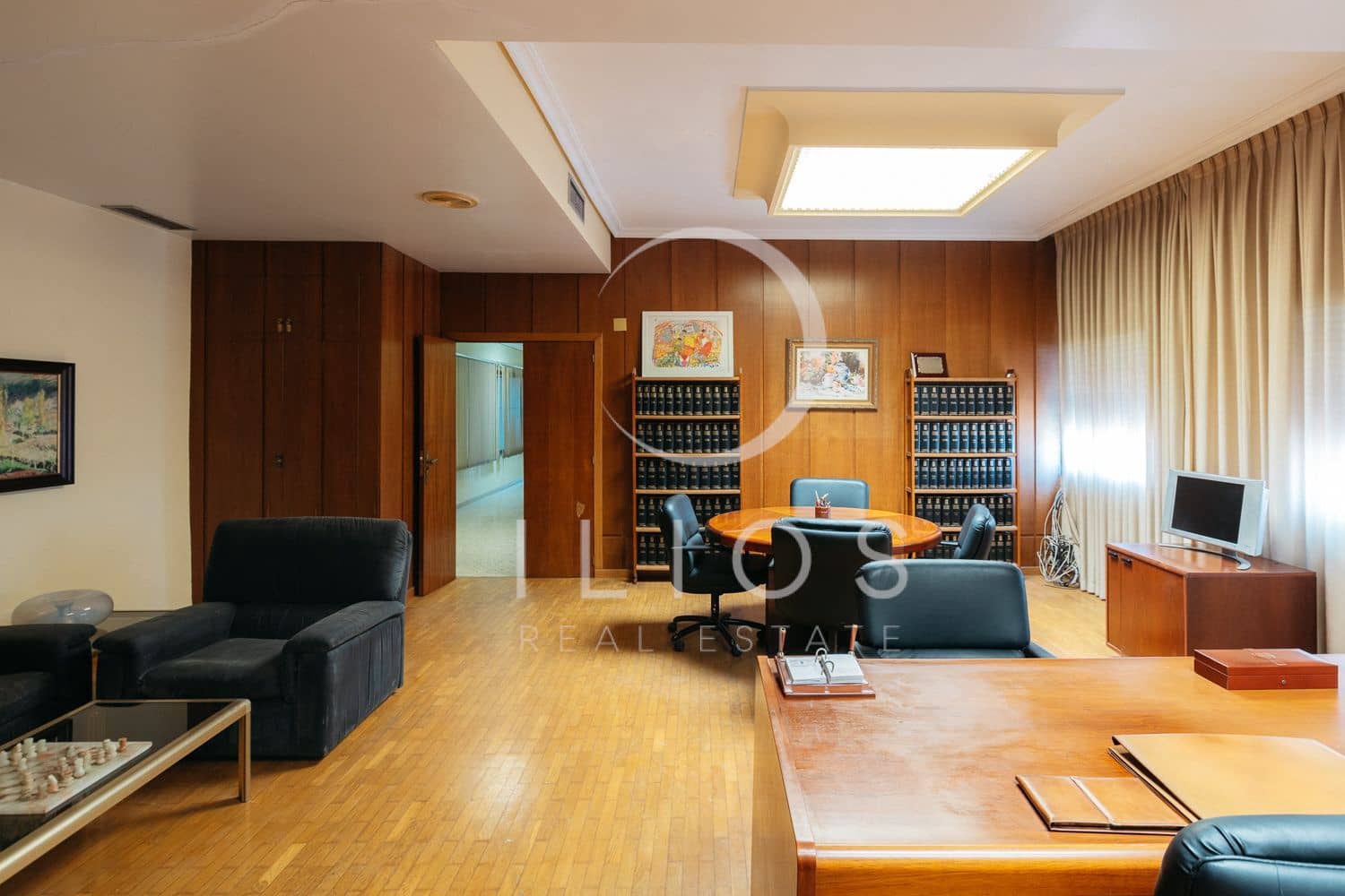 Kaupallinen myytävänä paikassa Vilamarxant / Villamarchante - 2 000 000 € (Ref: 9387662)