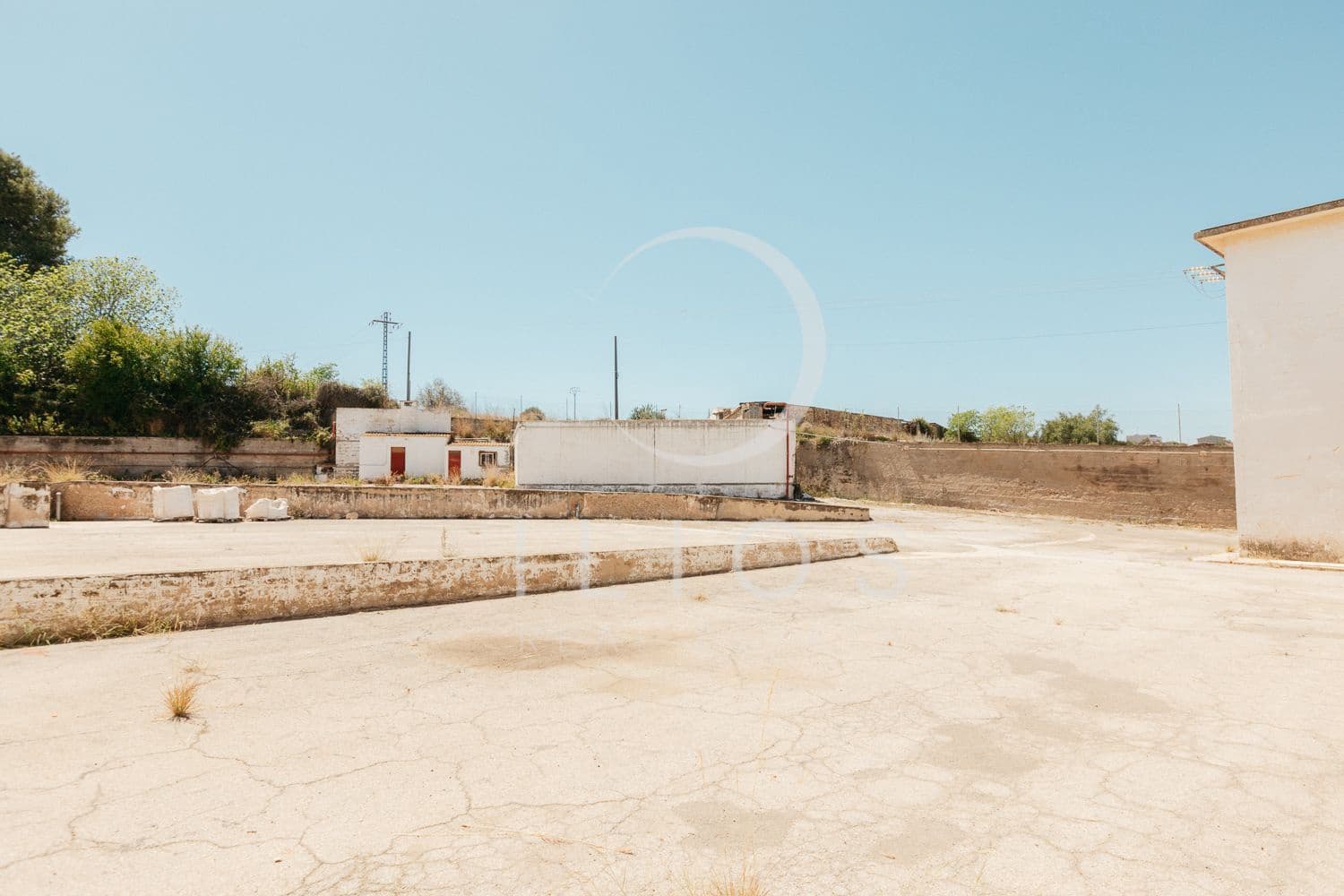 Kaupallinen myytävänä paikassa Vilamarxant / Villamarchante - 2 000 000 € (Ref: 9387662)