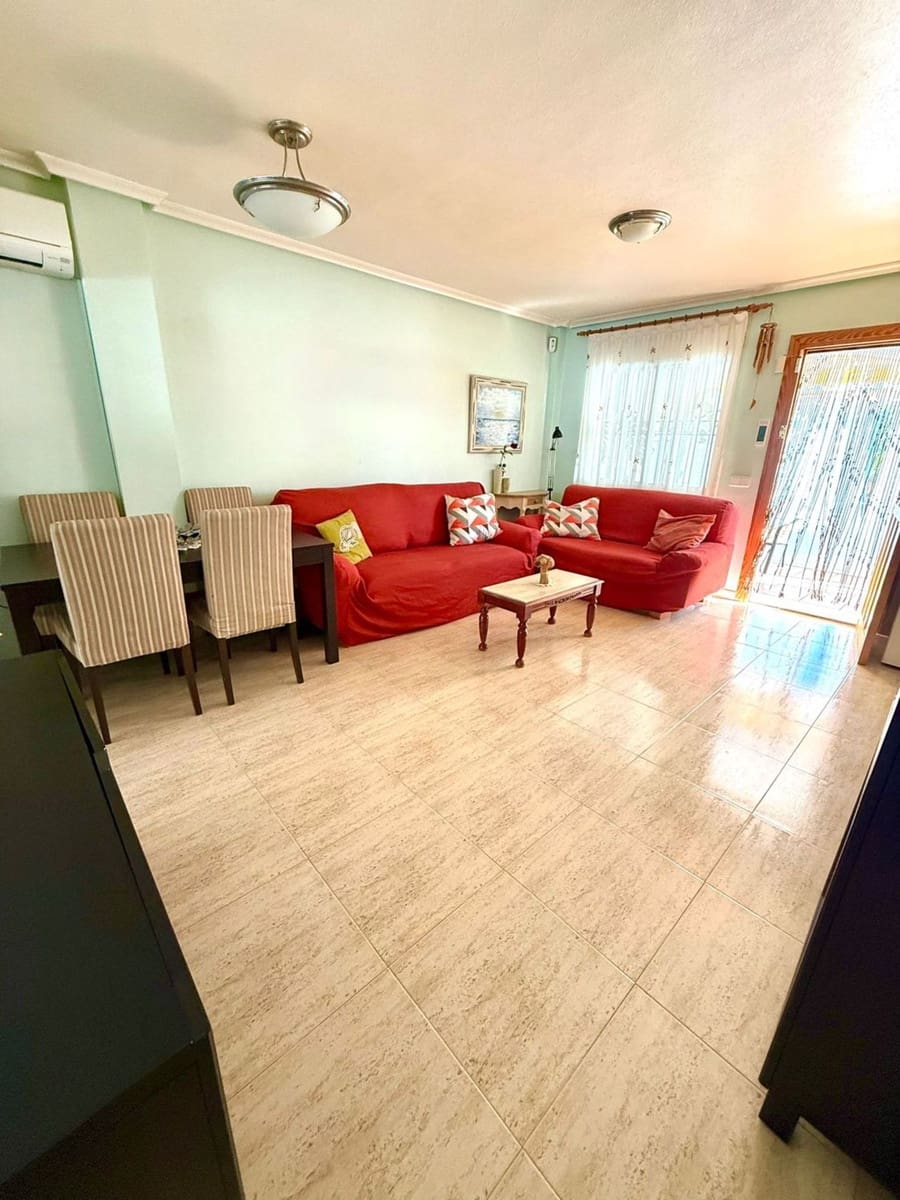 Adosado de 4 habitaciones en Pilar de la Horadada en venta - 254.000 € (Ref: 9468200)