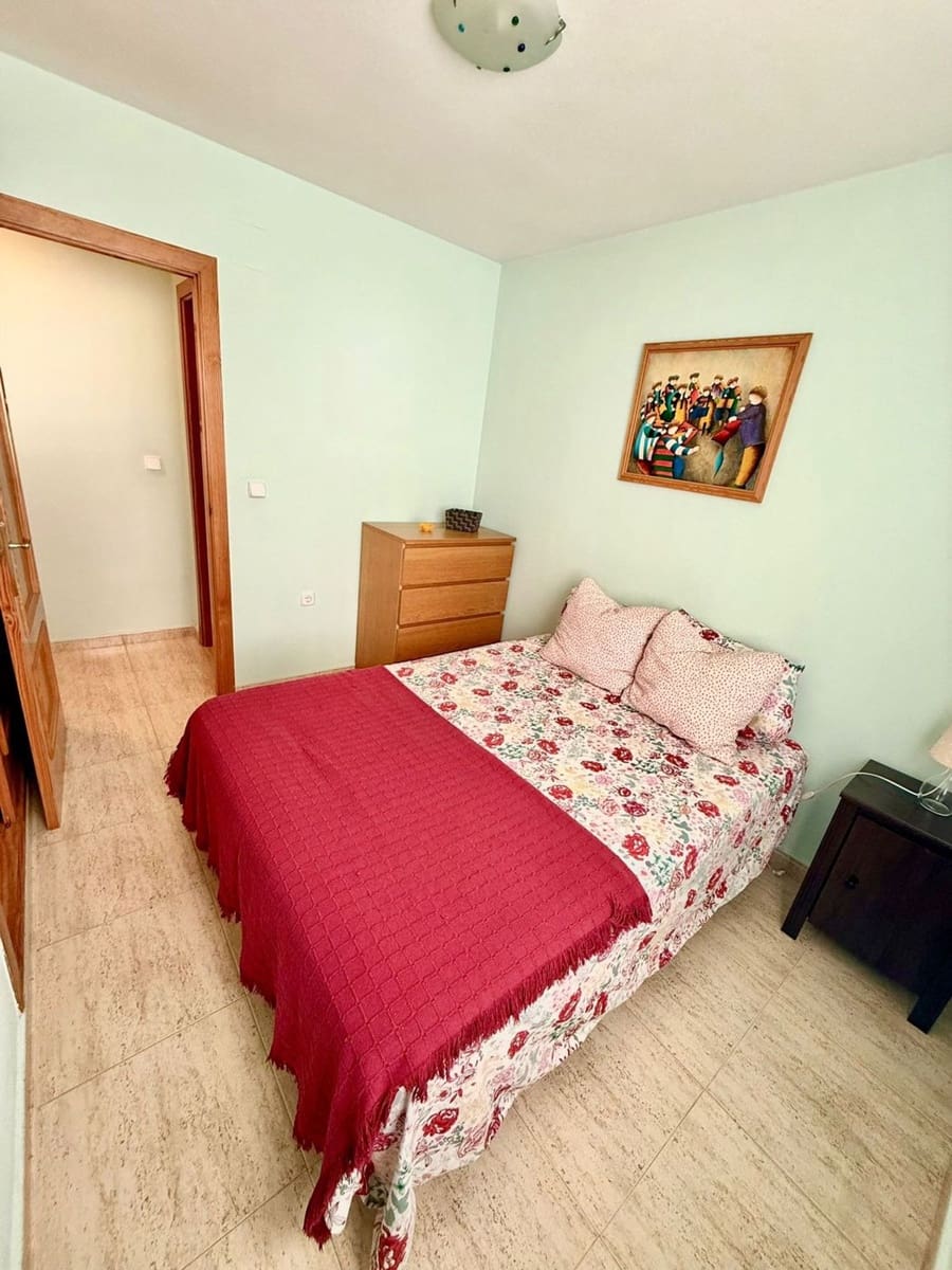 Adosado de 4 habitaciones en Pilar de la Horadada en venta - 254.000 € (Ref: 9468200)