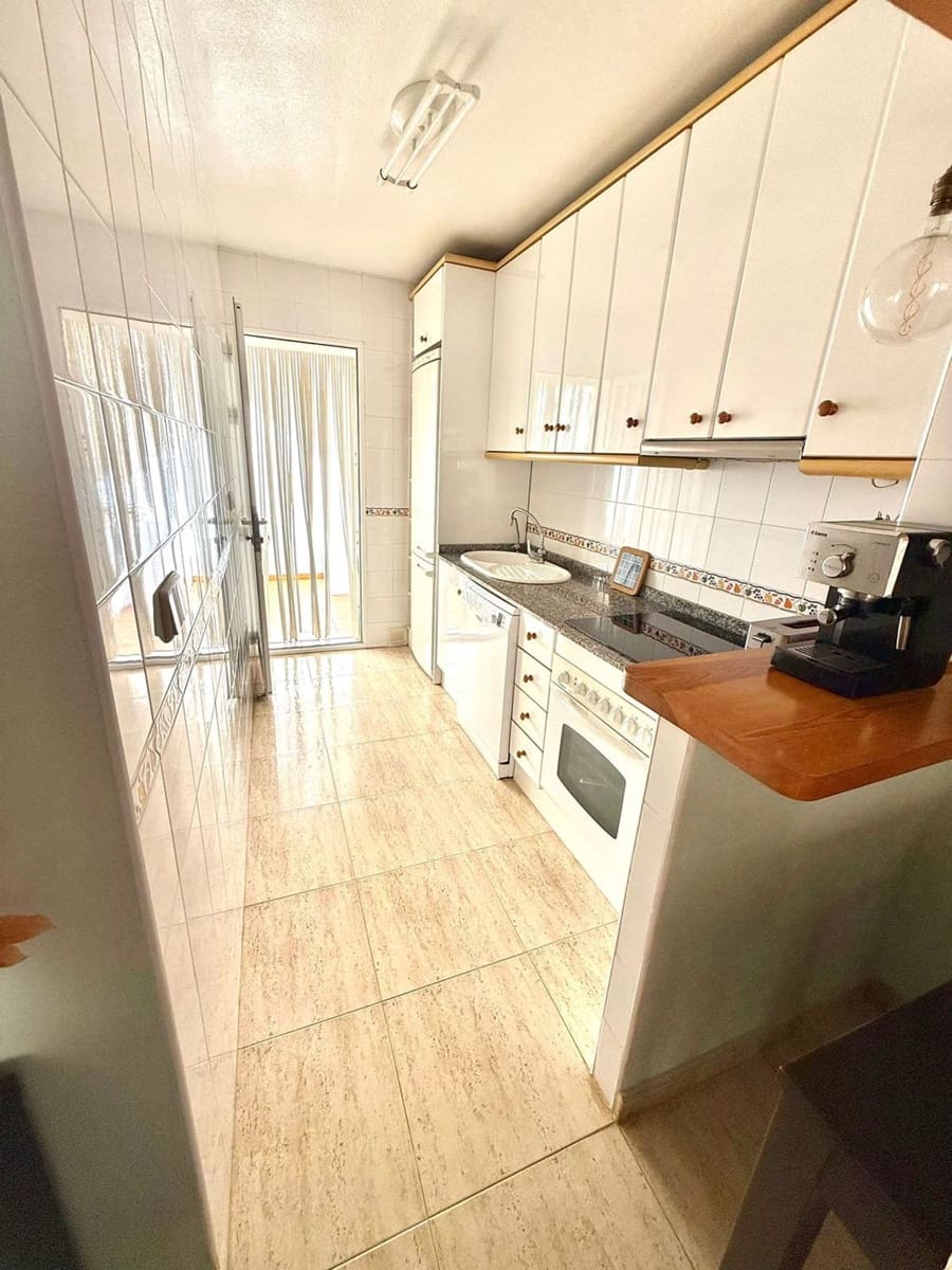 Adosado de 4 habitaciones en Pilar de la Horadada en venta - 254.000 € (Ref: 9468200)