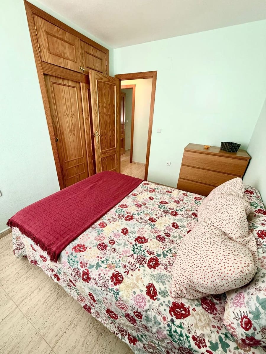 Adosado de 4 habitaciones en Pilar de la Horadada en venta - 254.000 € (Ref: 9468200)