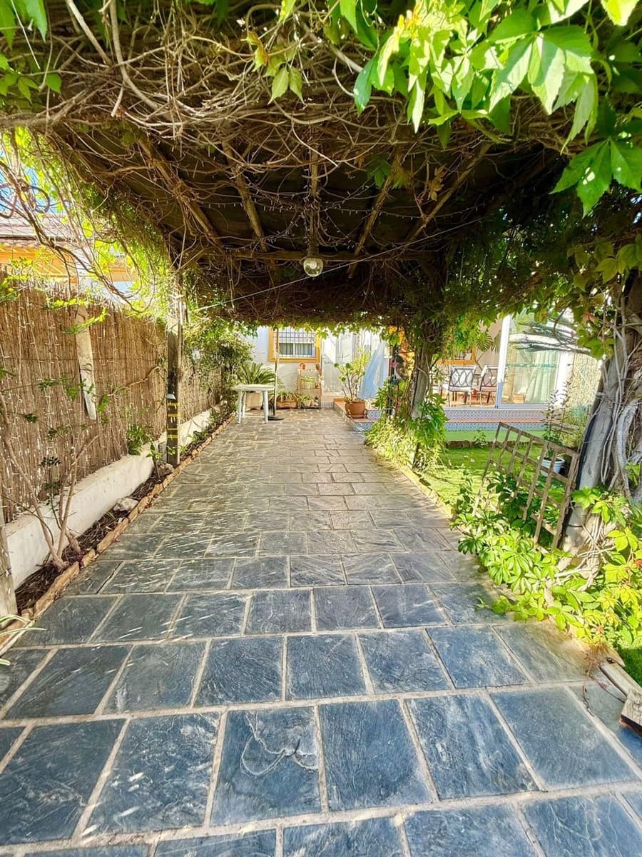 Adosado de 4 habitaciones en Pilar de la Horadada en venta - 254.000 € (Ref: 9468200)