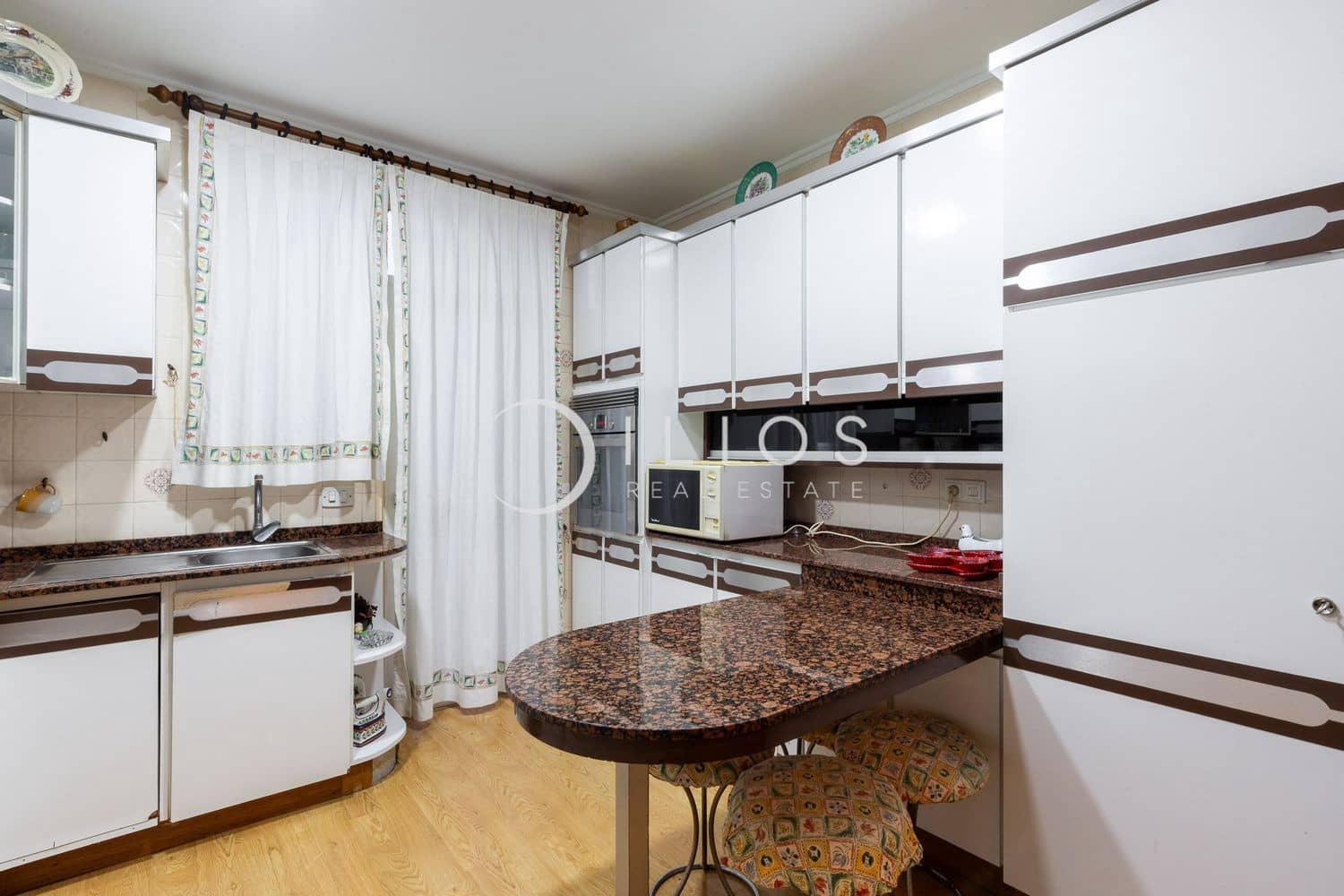 Apartamento de 3 habitaciones en València ciudad en venta con garaje - 745.900 € (Ref: 9475947)