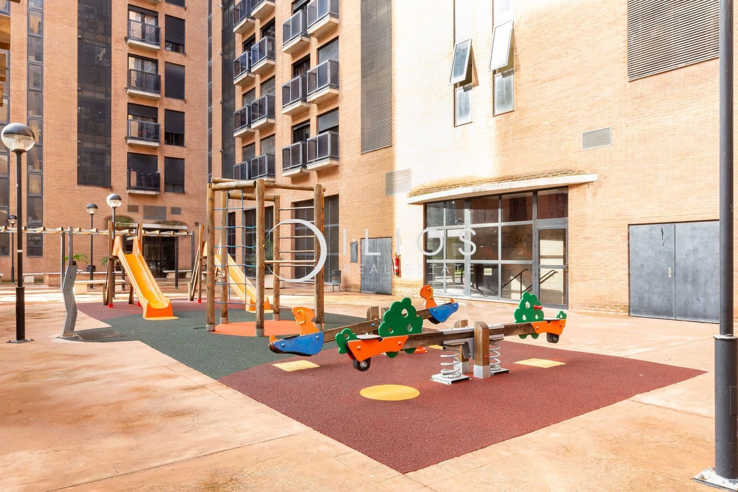 2 soveværelse Lejlighed til salg i Valencia by med swimmingpool - € 435.000 (Ref: 9475948)