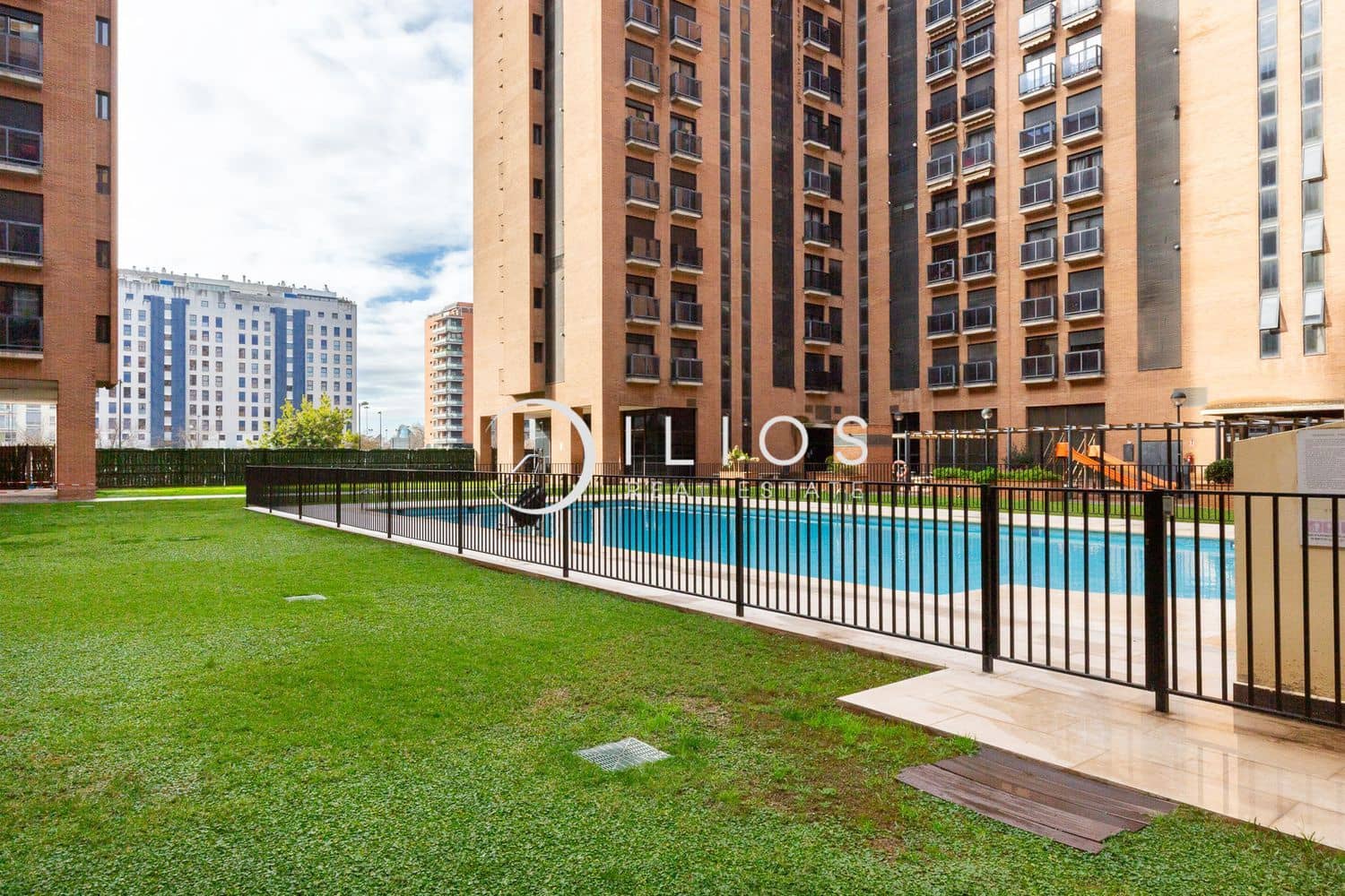 2 soveværelse Lejlighed til salg i Valencia by med swimmingpool - € 435.000 (Ref: 9475948)