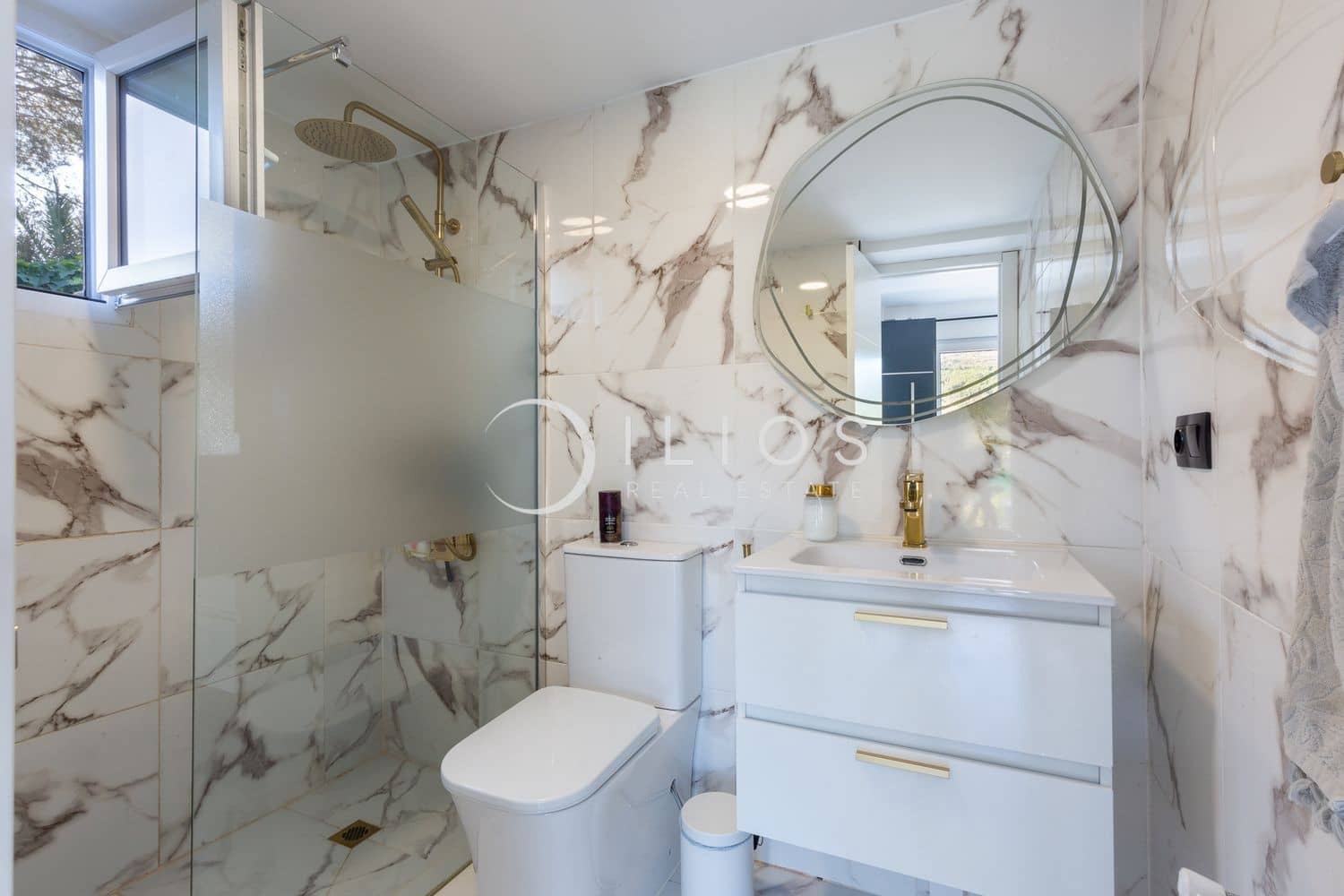 4 bedroom Villa for sale in Bunol - € 250,000 (Ref: 9483834)