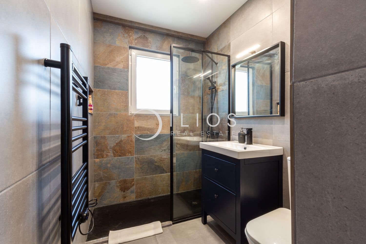 4 bedroom Villa for sale in Bunol - € 250,000 (Ref: 9483834)