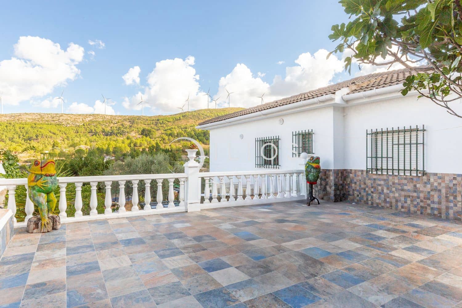 4 bedroom Villa for sale in Bunol with pool garage - € 250,000 (Ref: 9483834)