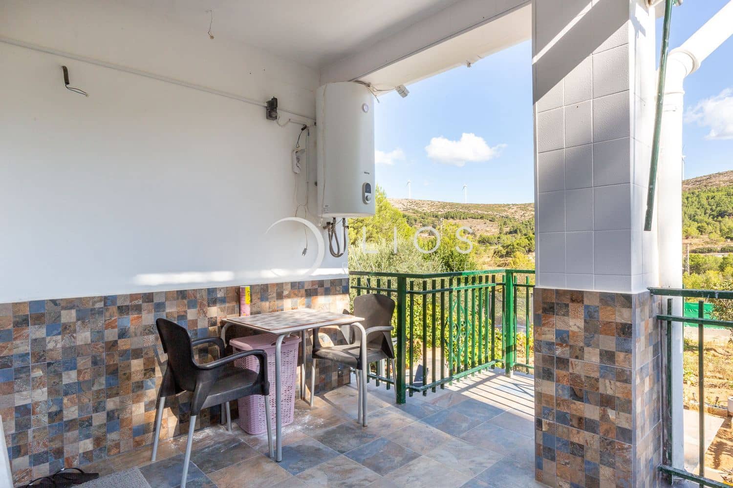 4 bedroom Villa for sale in Bunol with pool garage - € 250,000 (Ref: 9483834)