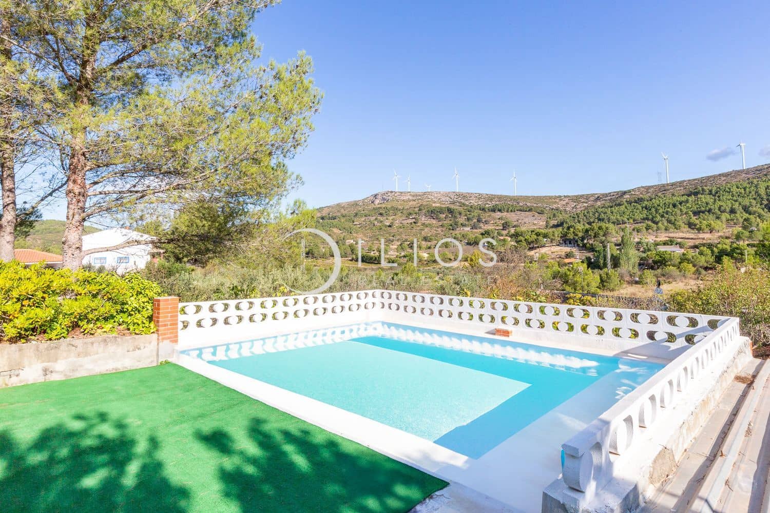 4 bedroom Villa for sale in Bunol with pool garage - € 250,000 (Ref: 9483834)