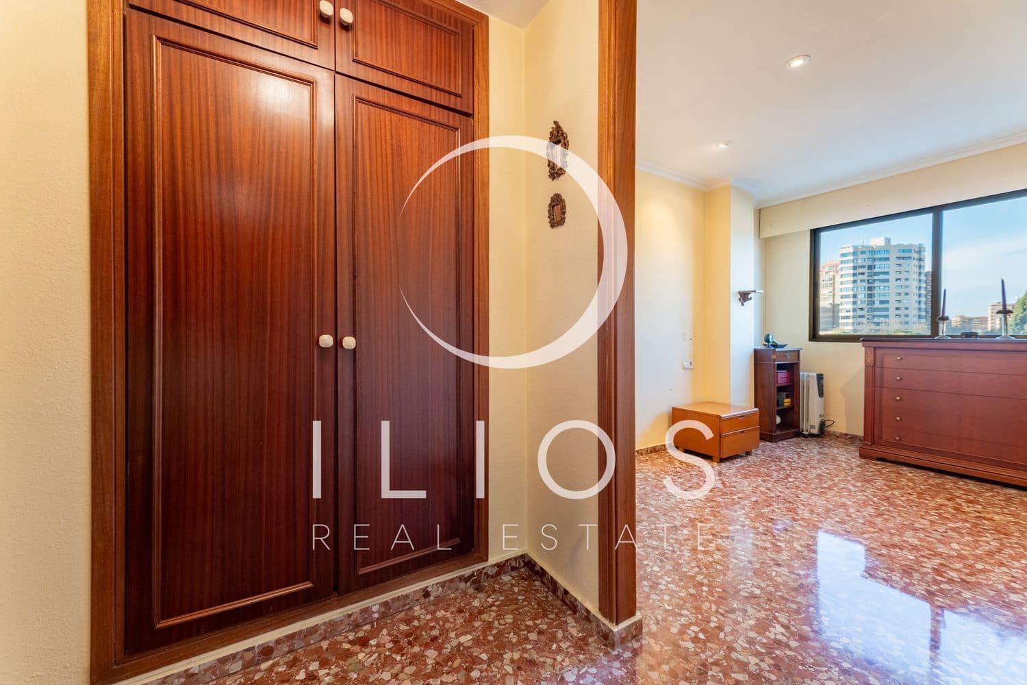 4 sovrum Lägenhet till salu i Valencia stad - 425 000 € (Ref: 9611176)