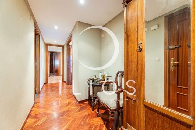 4 sovrum Lägenhet till salu i Nou Moles, Valencia stad - 425 000 € (Ref: 9611176)