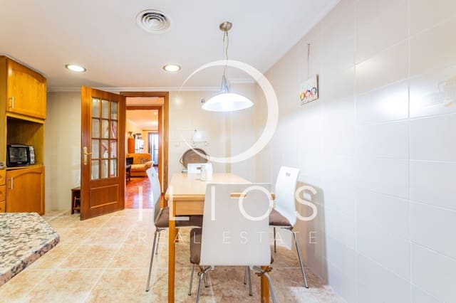 4 sovrum Lägenhet till salu i Nou Moles, Valencia stad - 425 000 € (Ref: 9611176)