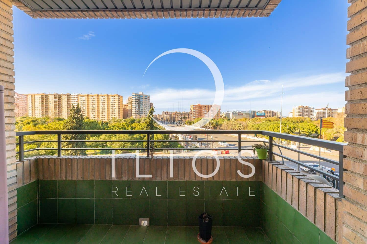 4 sovrum Lägenhet till salu i Valencia stad - 425 000 € (Ref: 9611176)