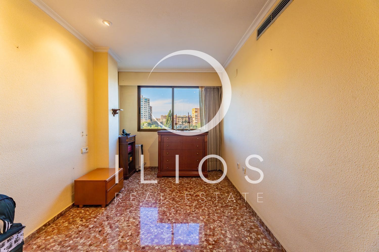 4 sovrum Lägenhet till salu i Valencia stad - 425 000 € (Ref: 9611176)