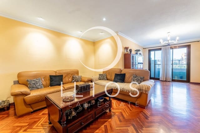 4 sovrum Lägenhet till salu i Nou Moles, Valencia stad - 425 000 € (Ref: 9611176)