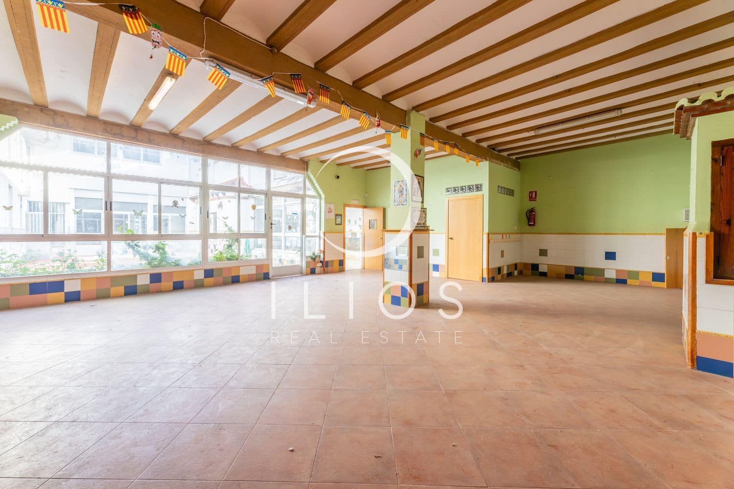 Kommersiell till salu i Bonrepos i Mirambell - 690 000 € (Ref: 9661643)