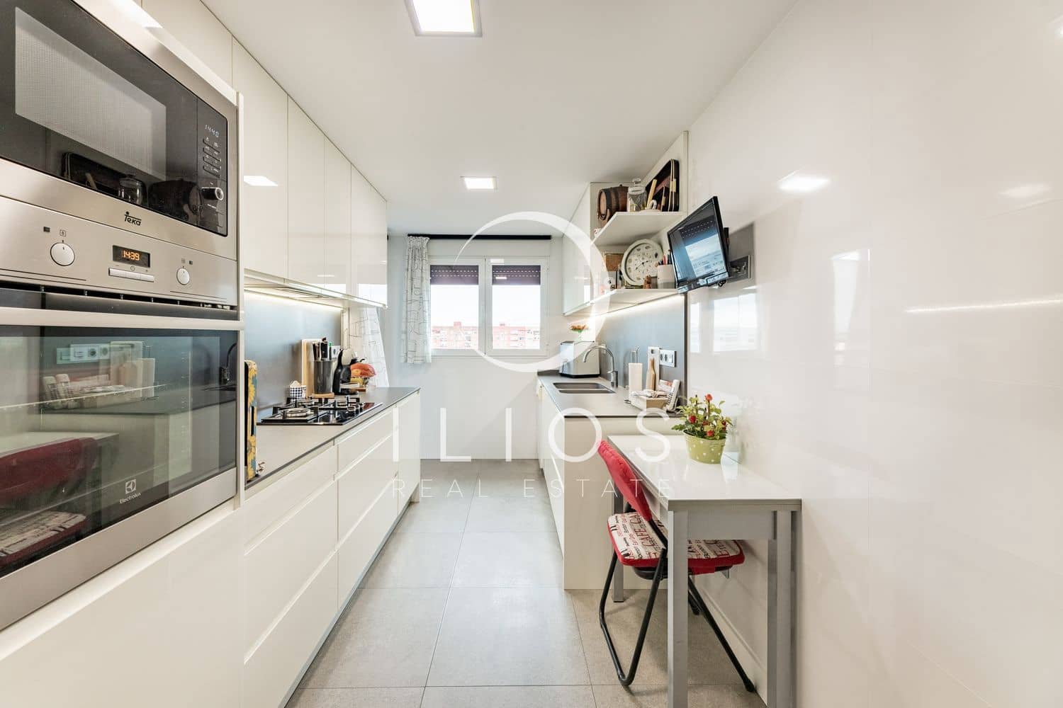 4 sovrum Lägenhet till salu i Valencia stad - 345 000 € (Ref: 9676997)