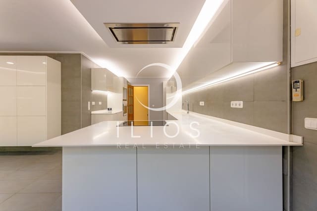 Chalet de 6 habitaciones en València ciudad en alquiler con piscina - 5.500 € (Ref: 9679697)