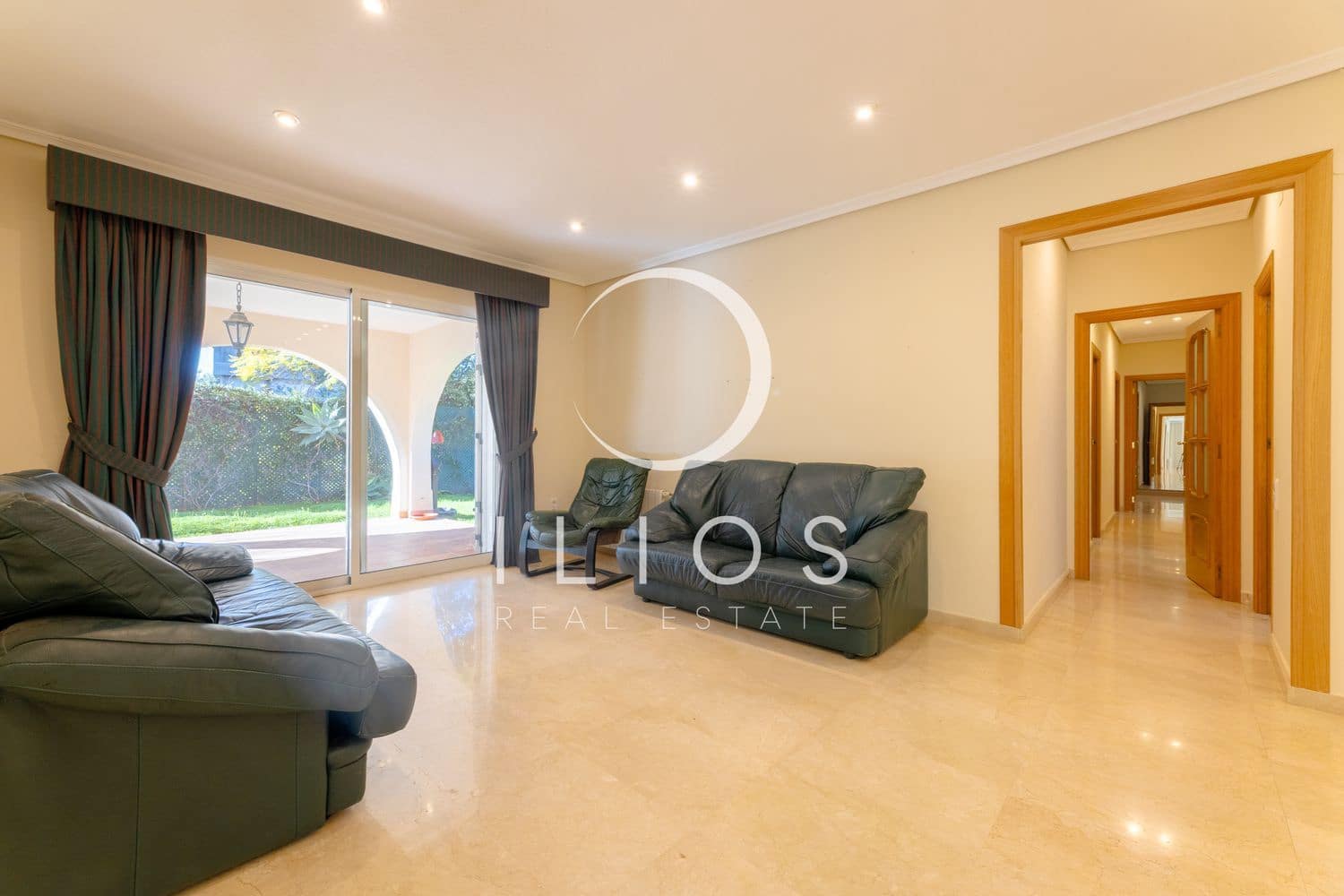 Chalet de 6 habitaciones en València ciudad en alquiler con piscina - 5.500 € (Ref: 9679697)