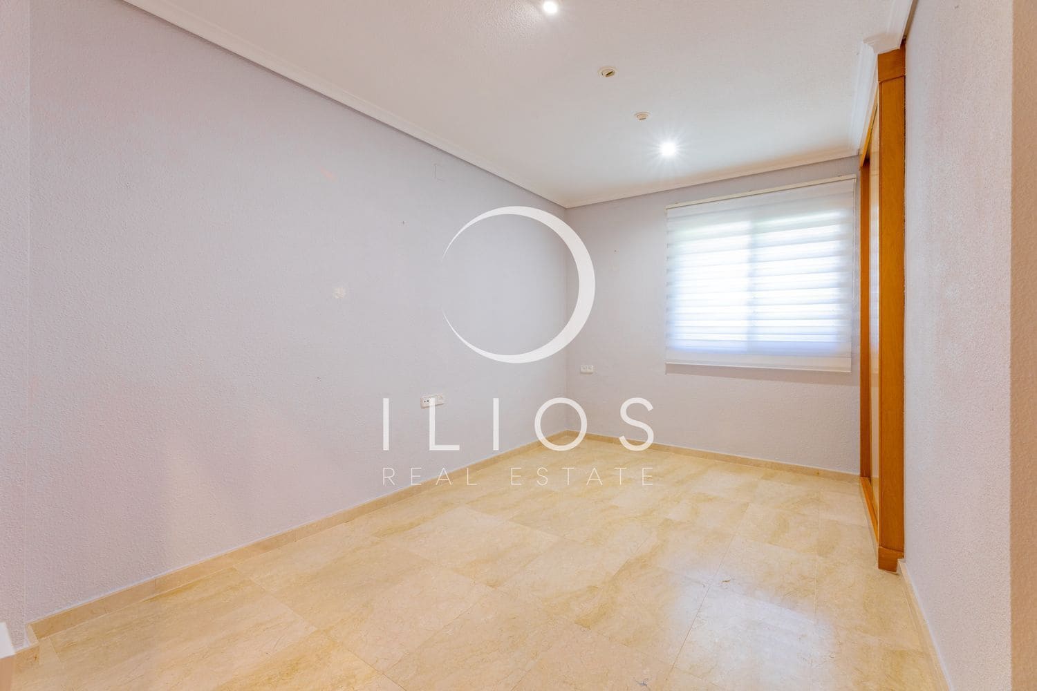 Chalet de 6 habitaciones en València ciudad en alquiler con piscina - 5.500 € (Ref: 9679697)