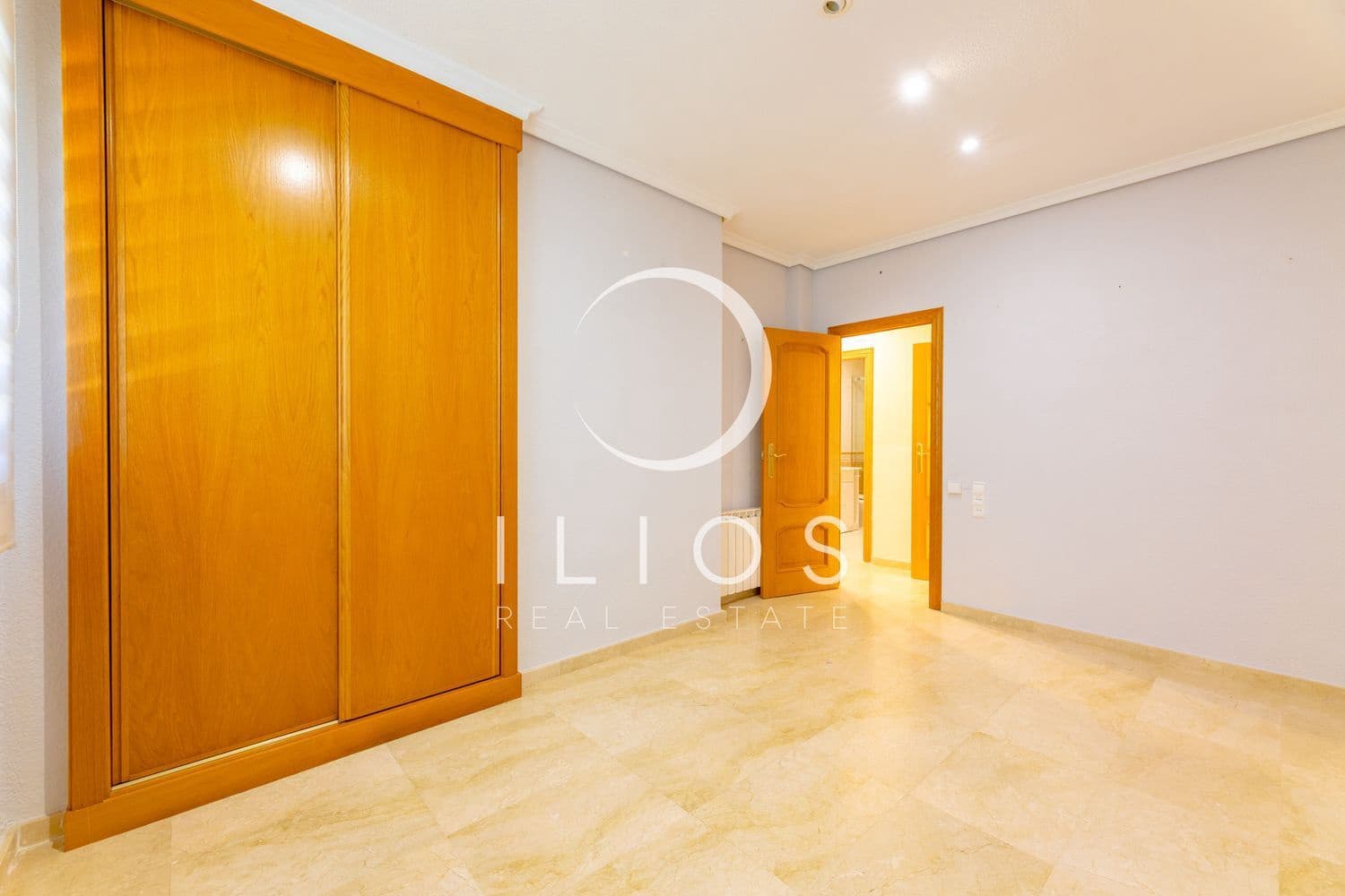 Chalet de 6 habitaciones en València ciudad en alquiler con piscina - 5.500 € (Ref: 9679697)