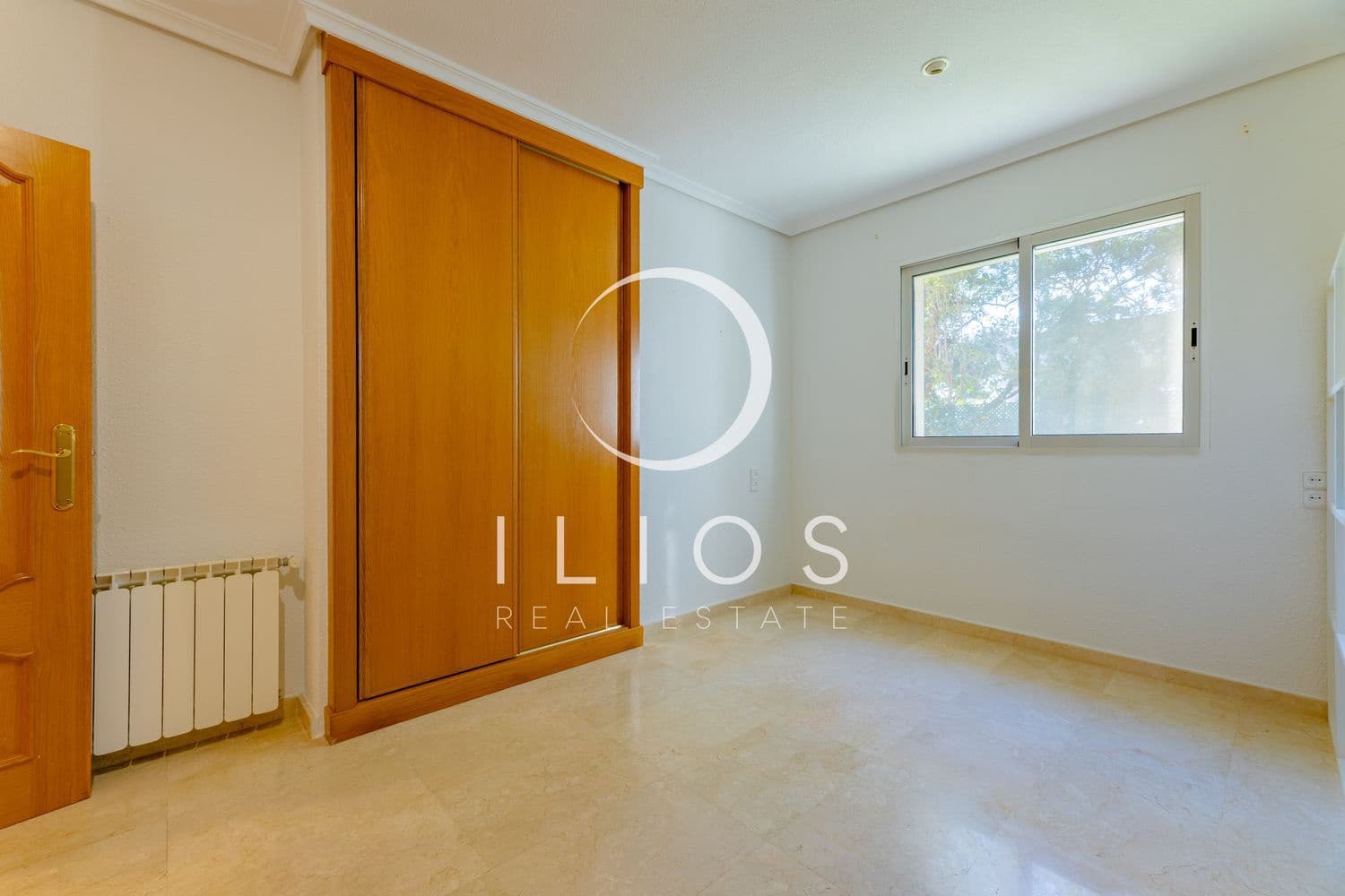 Chalet de 6 habitaciones en València ciudad en alquiler con piscina - 5.500 € (Ref: 9679697)