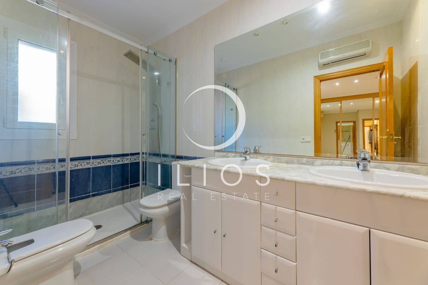 Chalet de 6 habitaciones en València ciudad en alquiler con piscina - 5.500 € (Ref: 9679697)