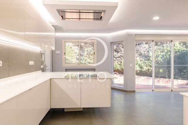 Chalet de 6 habitaciones en València ciudad en alquiler con piscina - 5.500 € (Ref: 9679697)