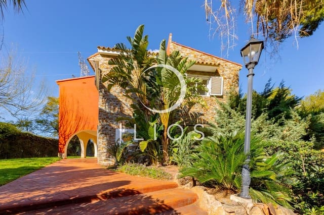 Chalet de 6 habitaciones en València ciudad en alquiler con piscina - 5.500 € (Ref: 9679697)