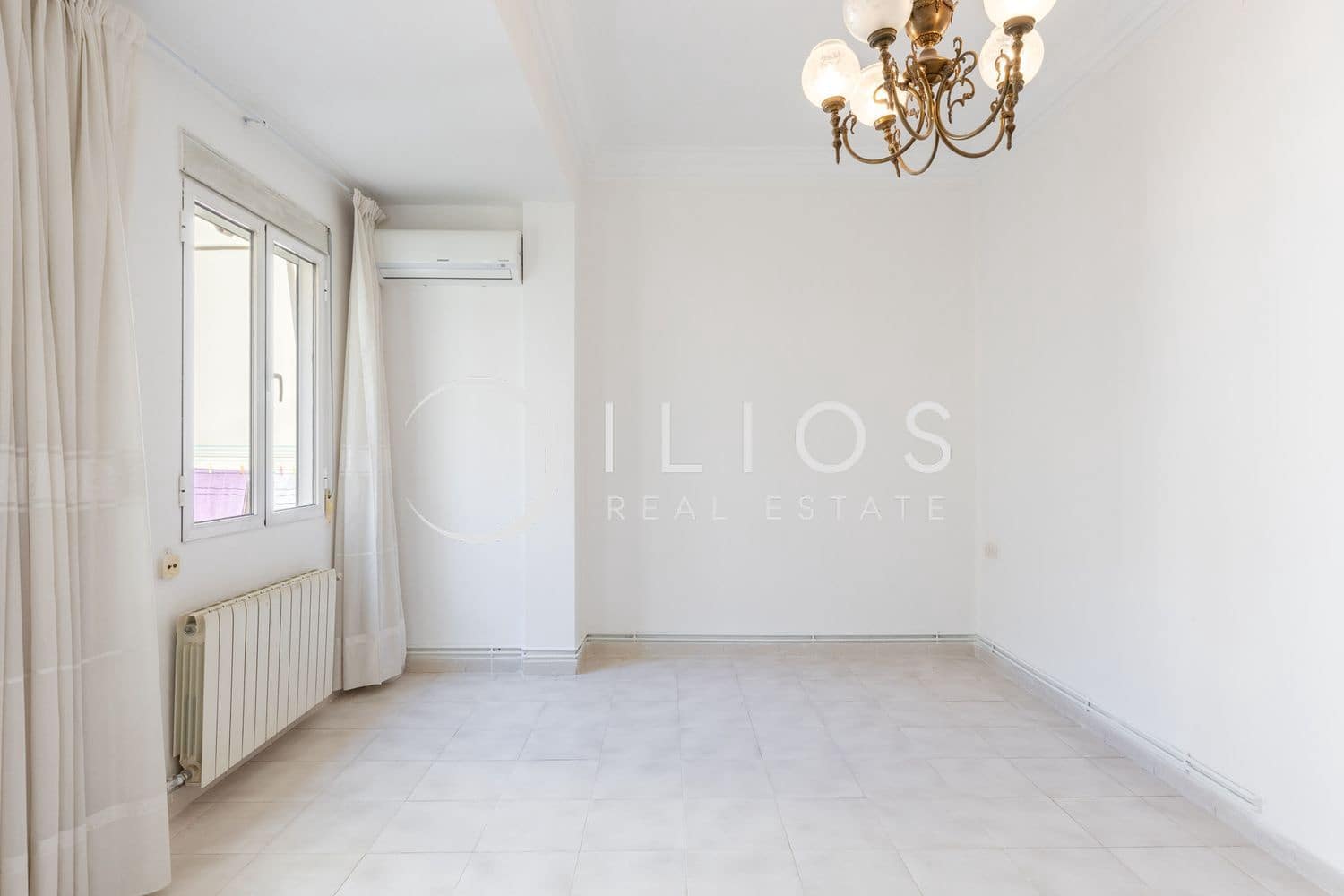 4 soverom Leilighet til leie i Valencia by - € 2 200 (Ref: 9719702)