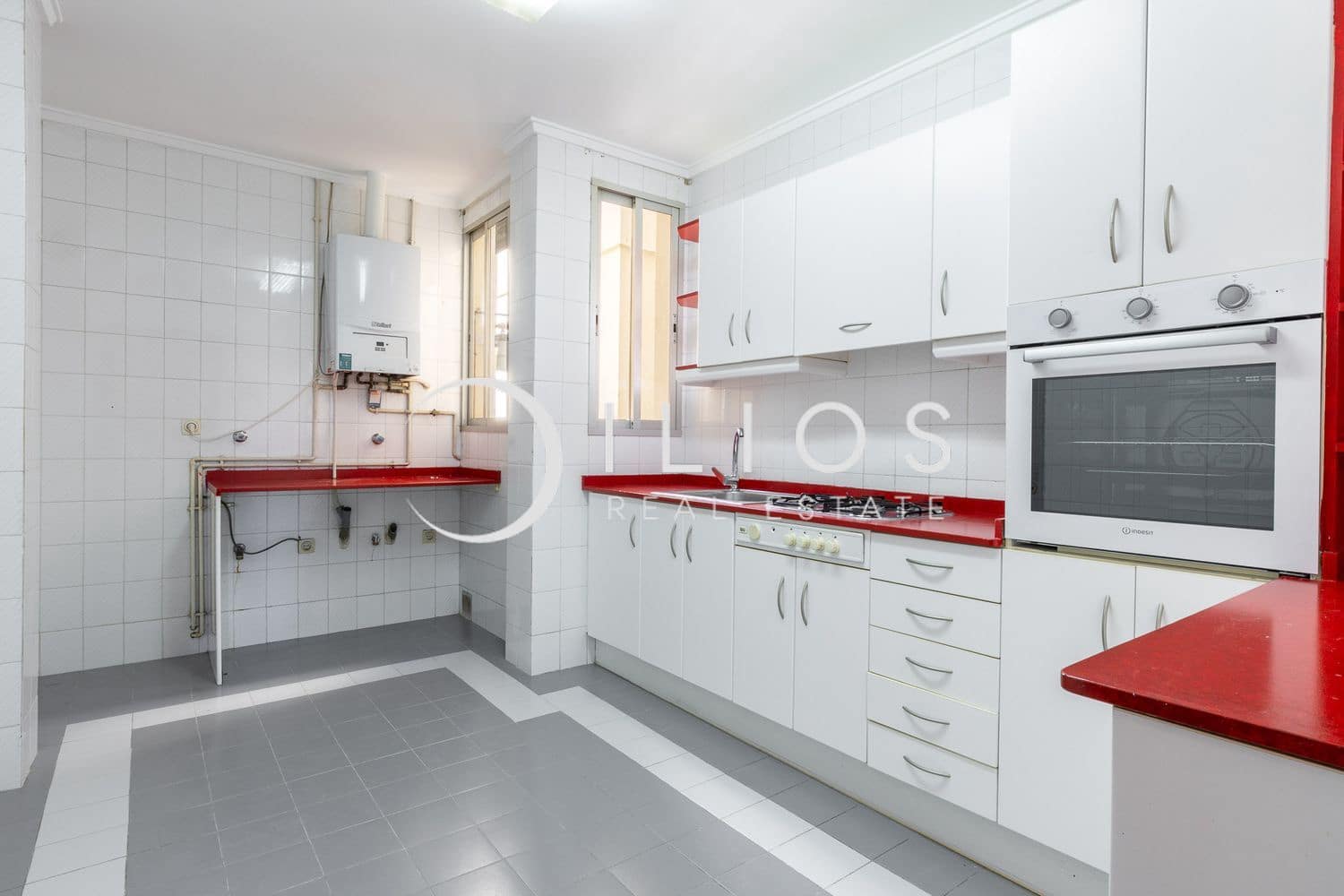 4 soverom Leilighet til leie i Valencia by - € 2 200 (Ref: 9719702)