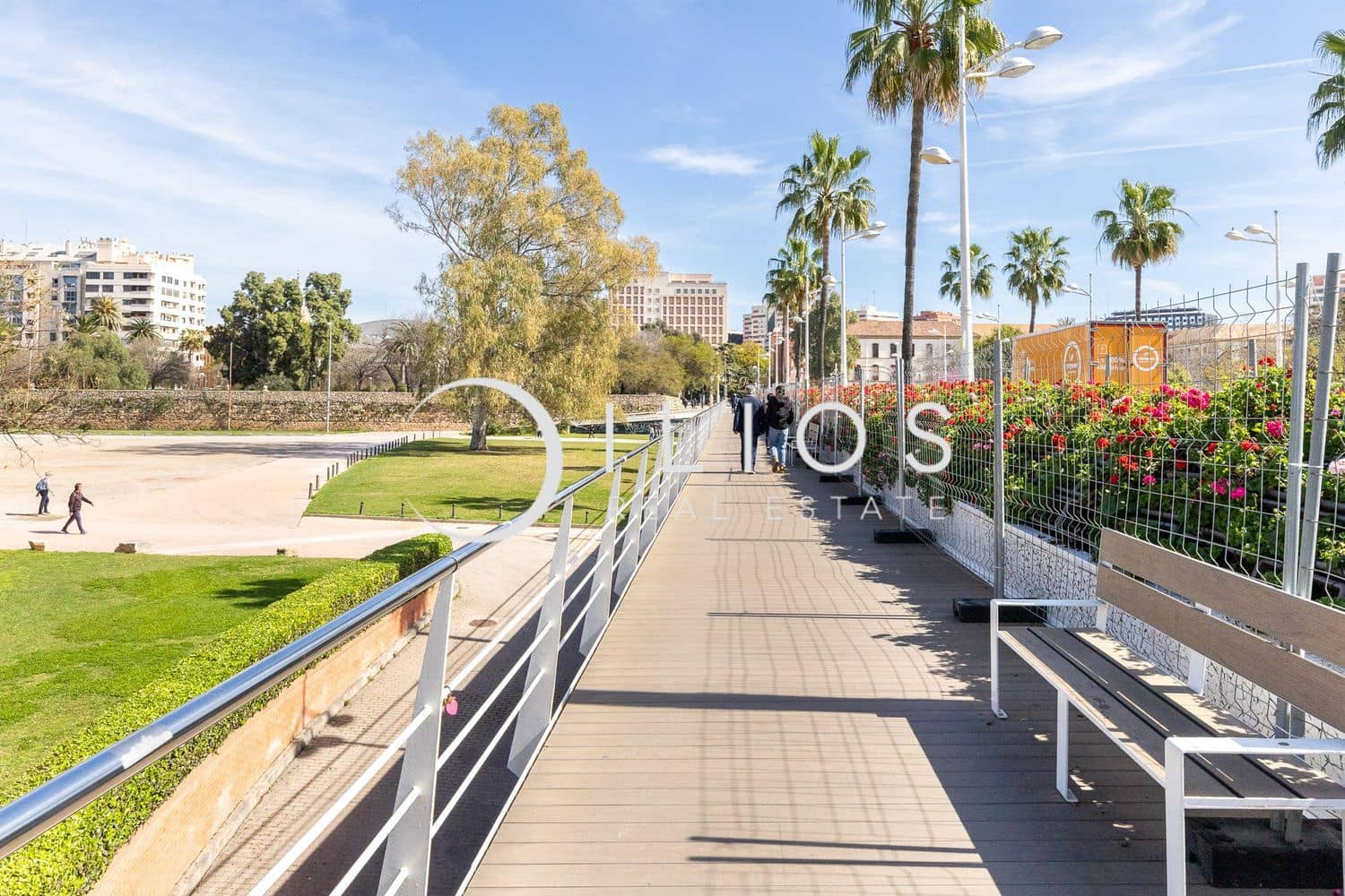 4 soverom Leilighet til leie i Valencia by - € 2 200 (Ref: 9719702)