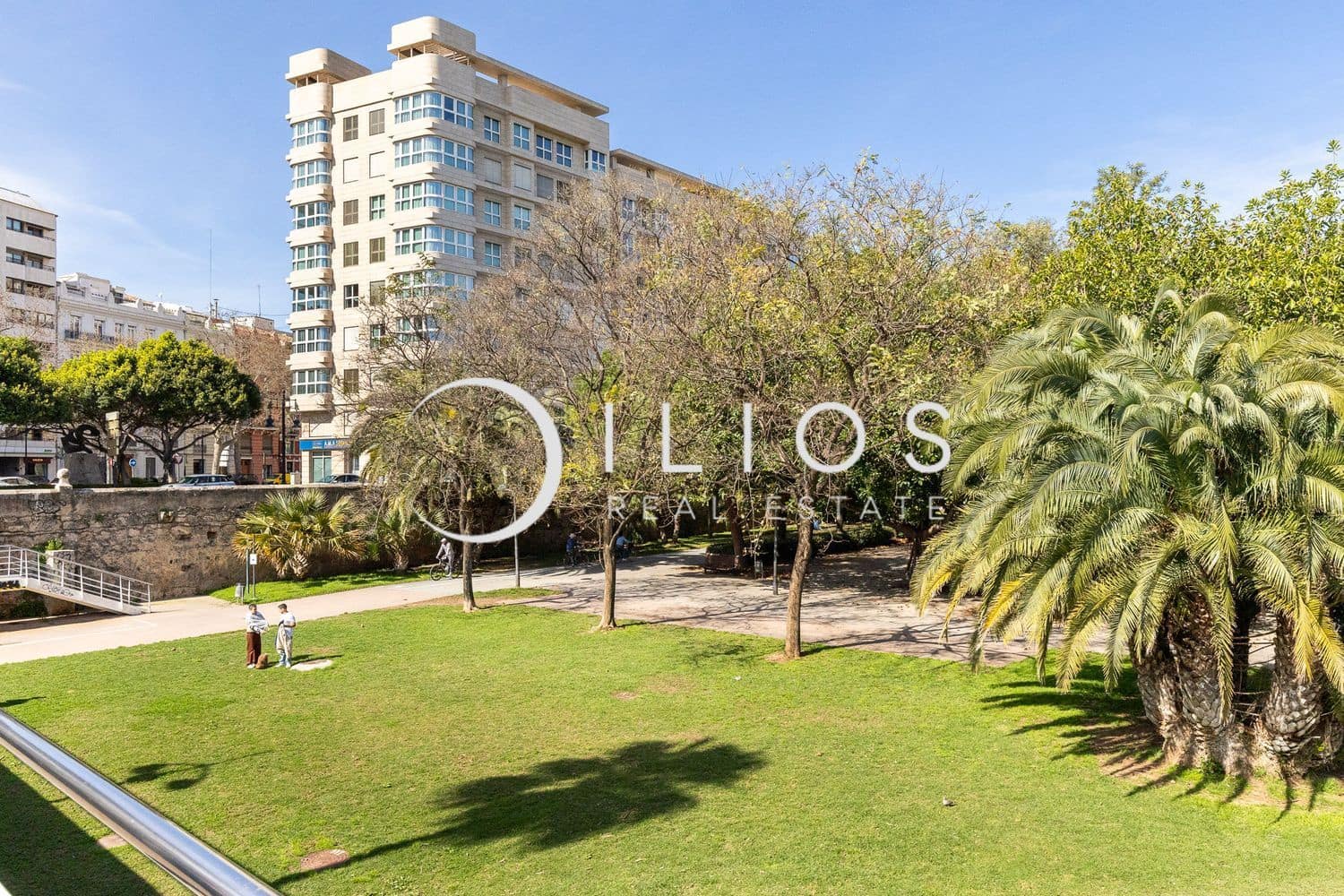 4 soverom Leilighet til leie i Valencia by - € 2 200 (Ref: 9719702)