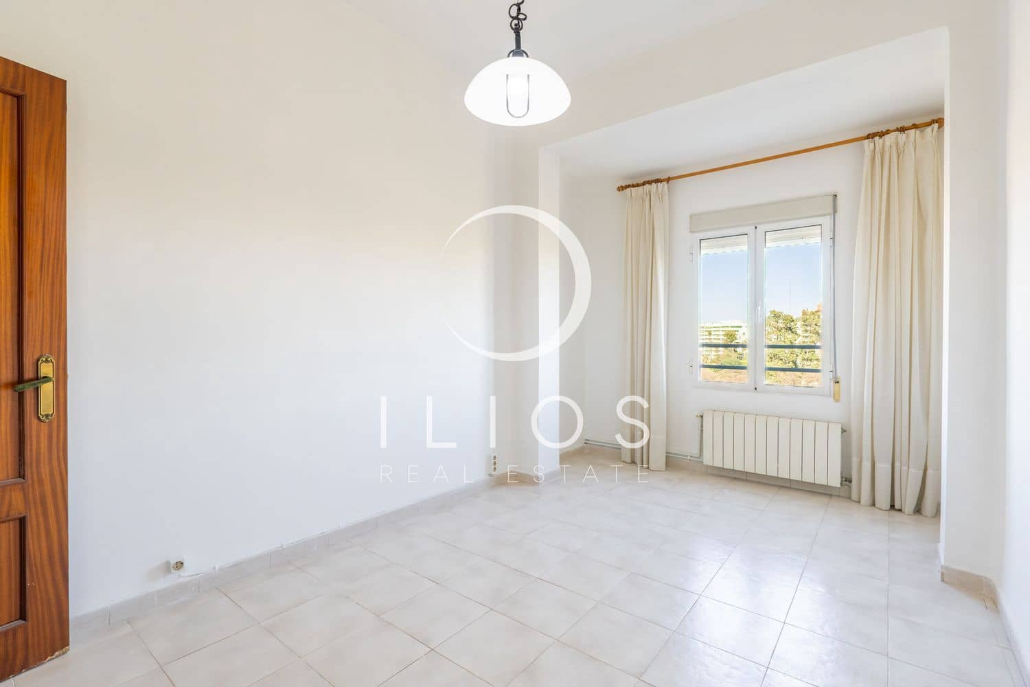 Apartamento de 4 habitaciones en València ciudad en alquiler - 1.950 € (Ref: 9719702)