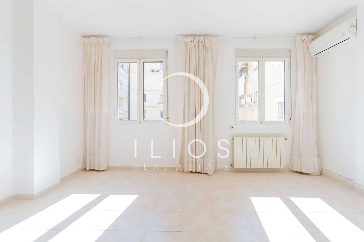 Apartamento de 4 habitaciones en València ciudad en alquiler - 1.950 € (Ref: 9719702)