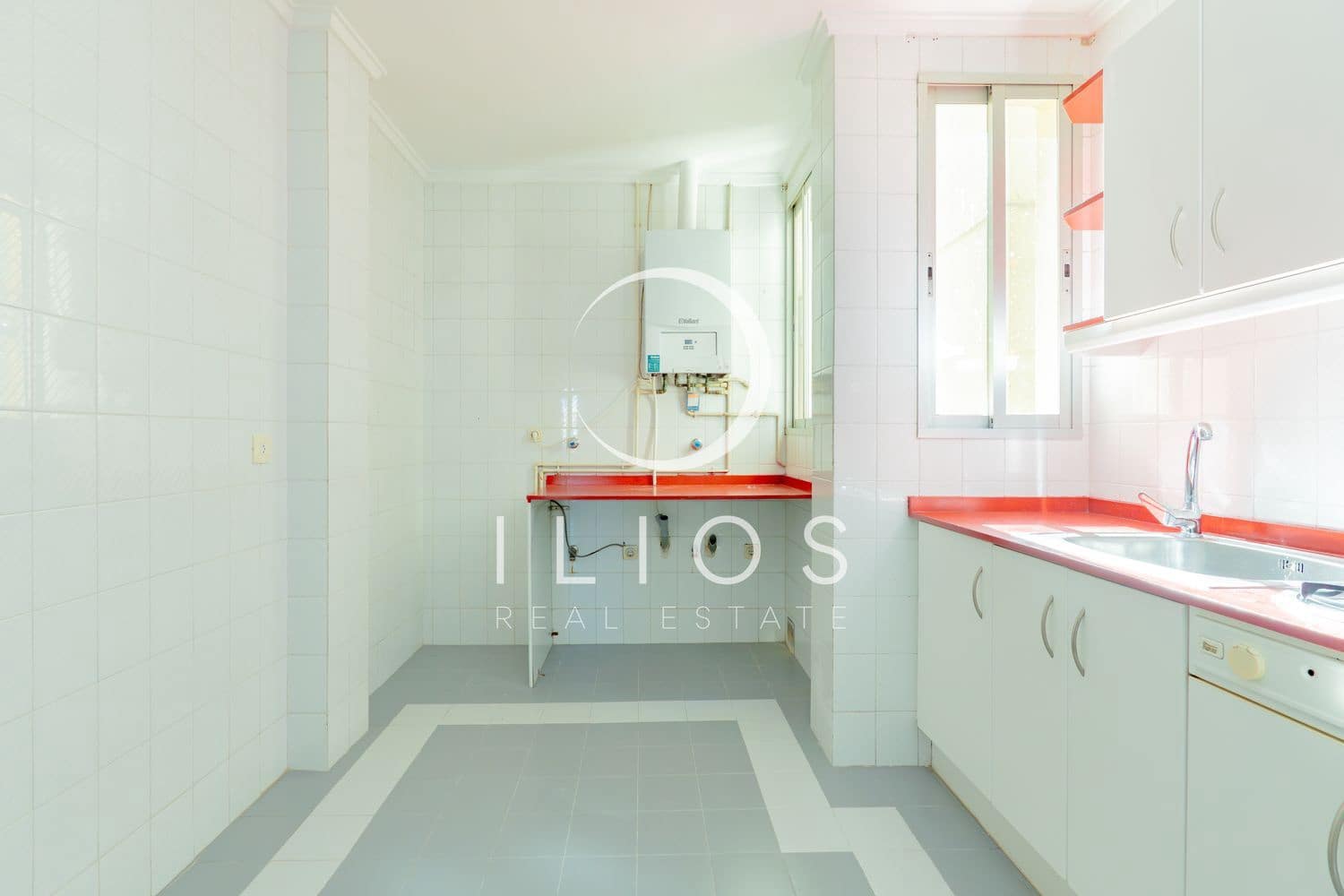 Apartamento de 4 habitaciones en València ciudad en alquiler - 1.950 € (Ref: 9719702)