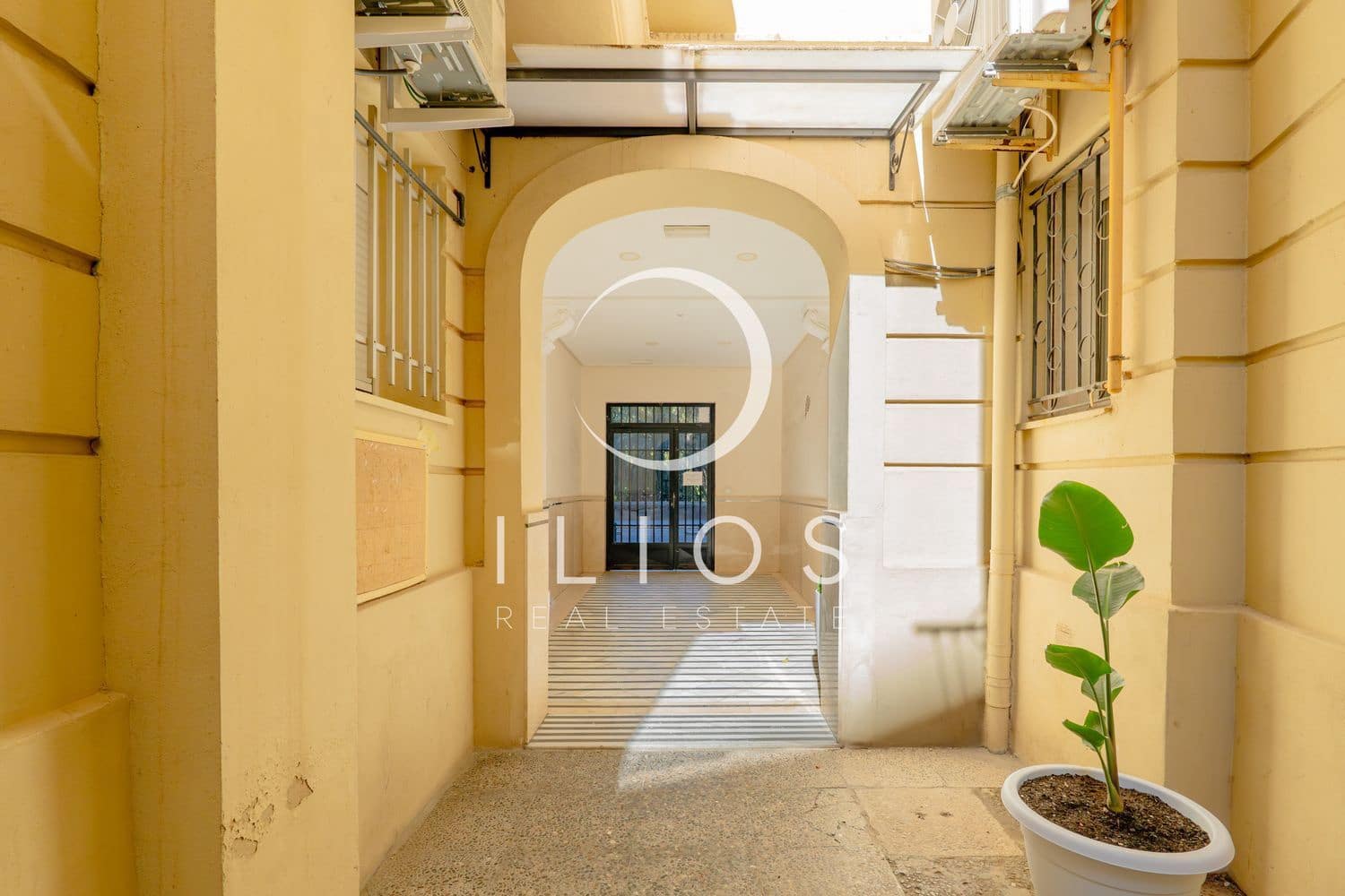Apartamento de 4 habitaciones en València ciudad en alquiler - 1.950 € (Ref: 9719702)
