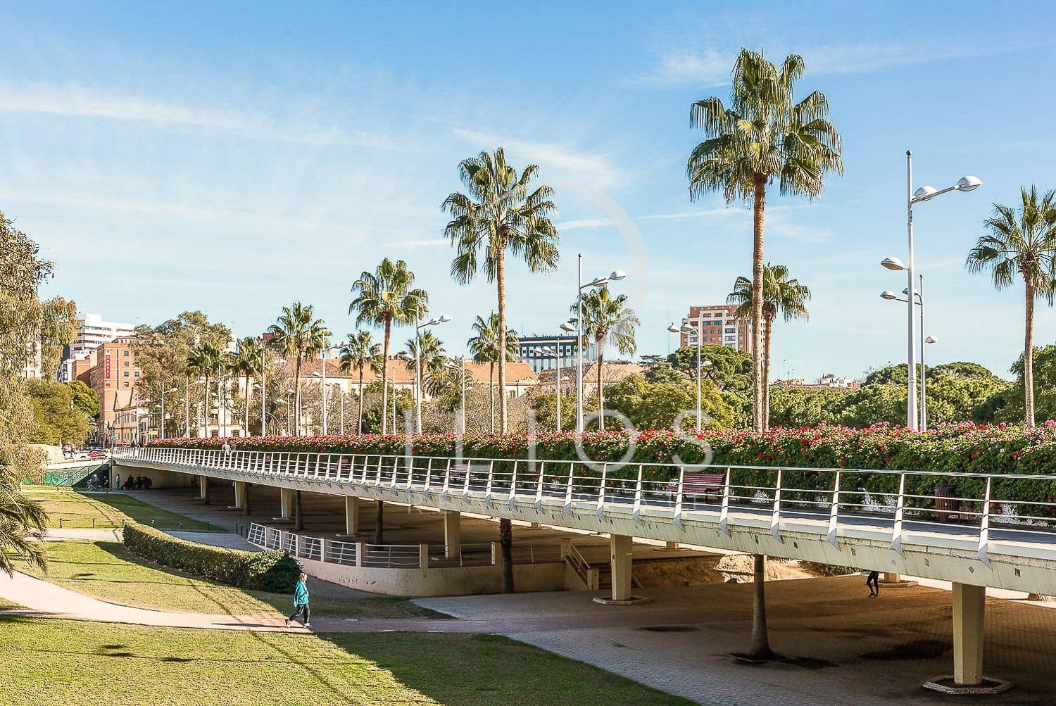 Apartamento de 4 habitaciones en València ciudad en alquiler - 1.950 € (Ref: 9719702)