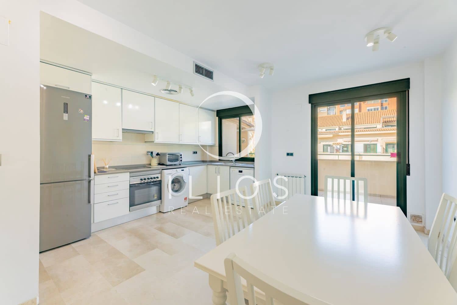 3 bedroom Apartment for sale in Valencia city - € 575,000 (Ref: 9730199)