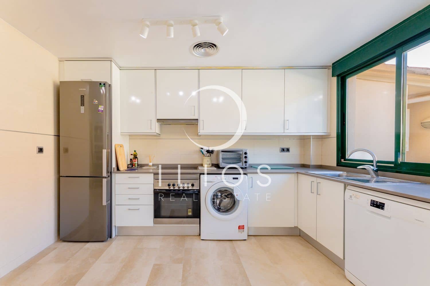 3 bedroom Apartment for sale in Valencia city - € 575,000 (Ref: 9730199)